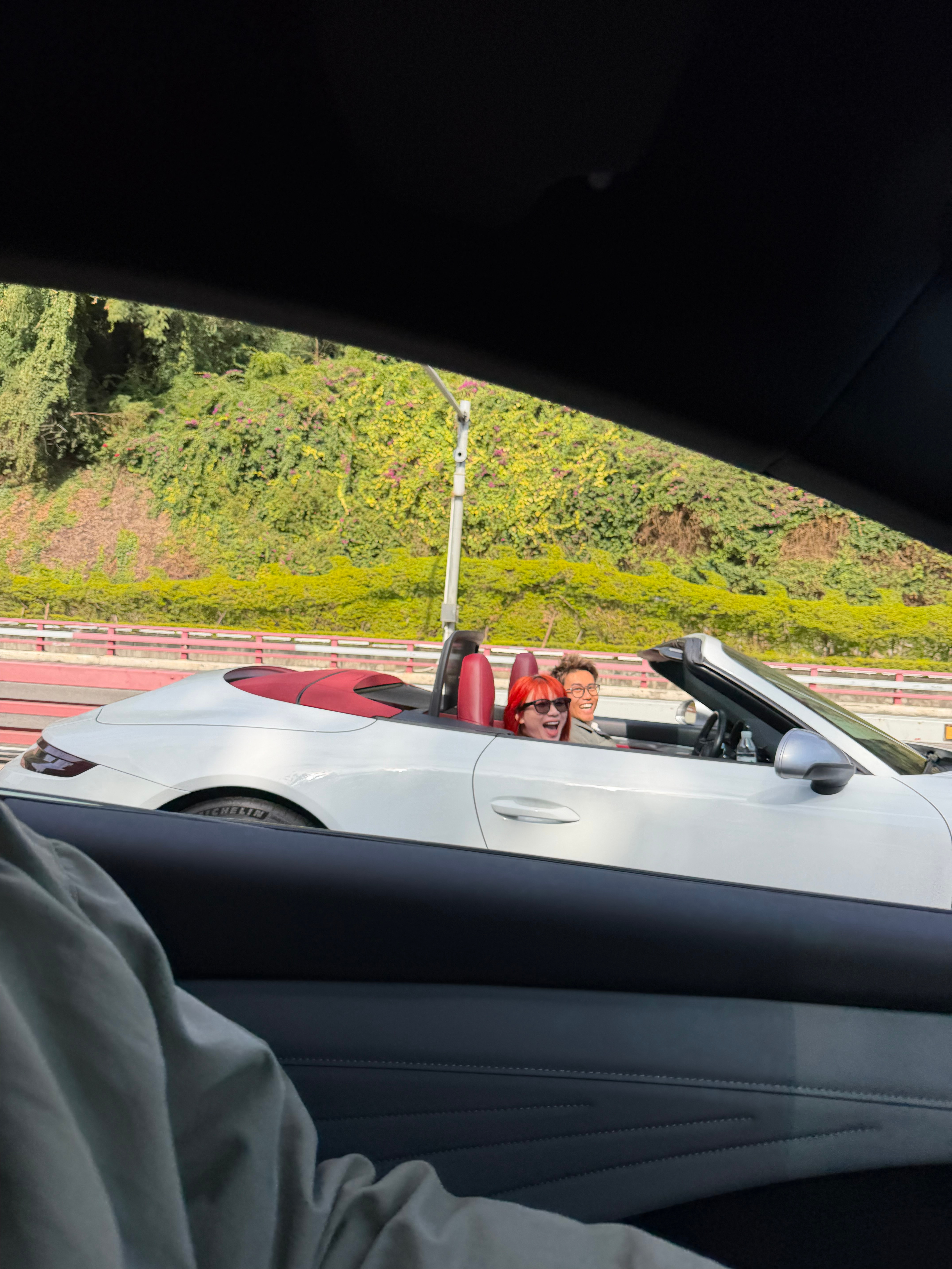 好鸽们换跑车了，真棒~不用努力就可以开上跑车了 厦门