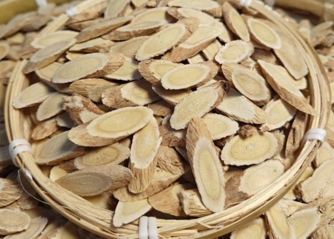 糖尿病特效方，仅3味药，中医界的“降糖王牌”！

大家好，我是中医徐景美，临床行