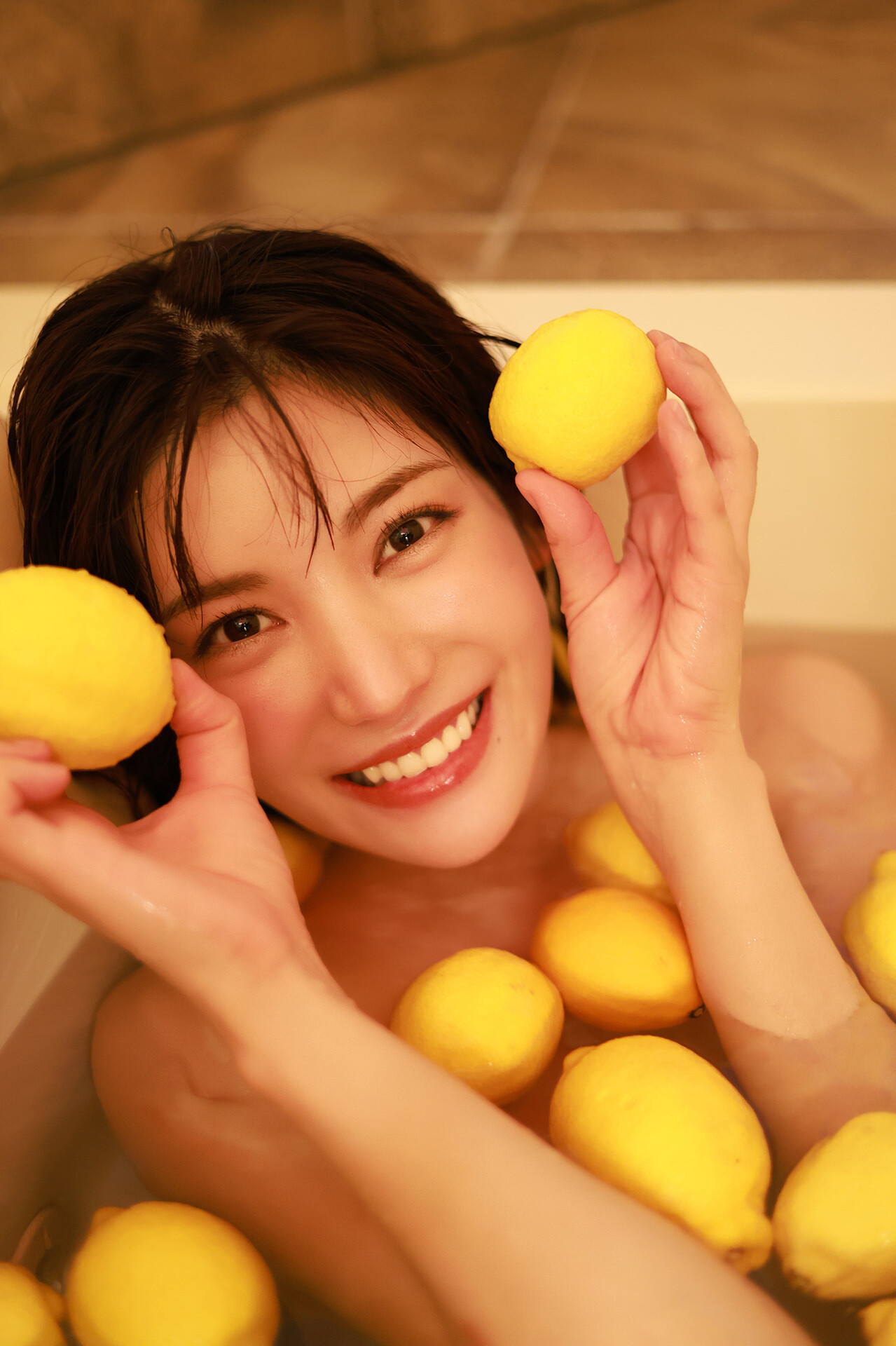 平价的蜜雪冰城拥有豁免权吗 老子平时吃个柠檬还放1周呢，你个傻X玩意儿卧底1年就