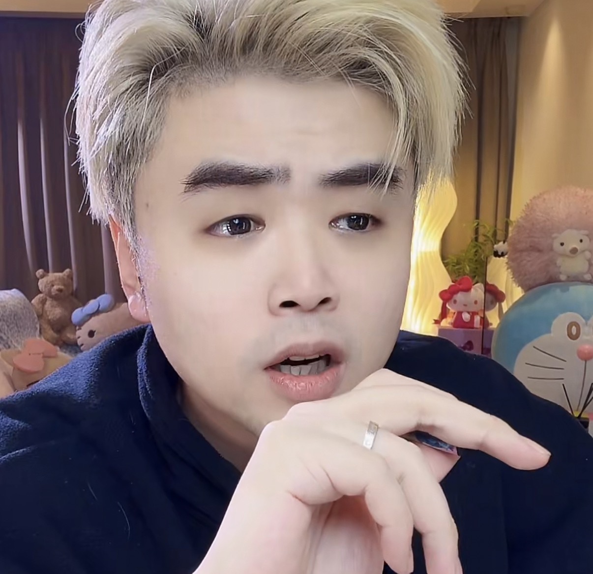 朱开：Bdd还有一年合同呢，能去哪？