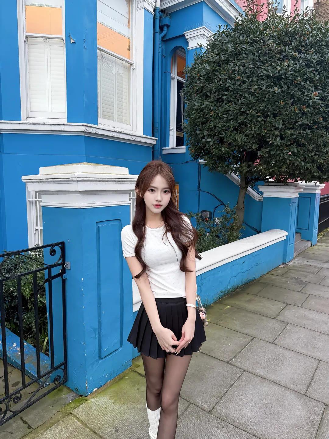 黑袜子搭配什么鞋好看