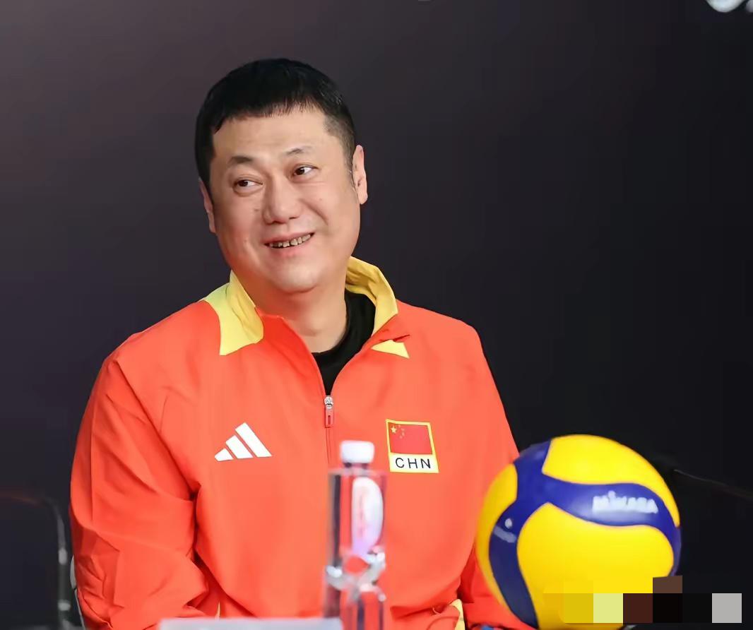 中国女排3：1战胜波兰队，主帅赵勇对以下五人提出表扬：

1，庄宇珊（主攻）
