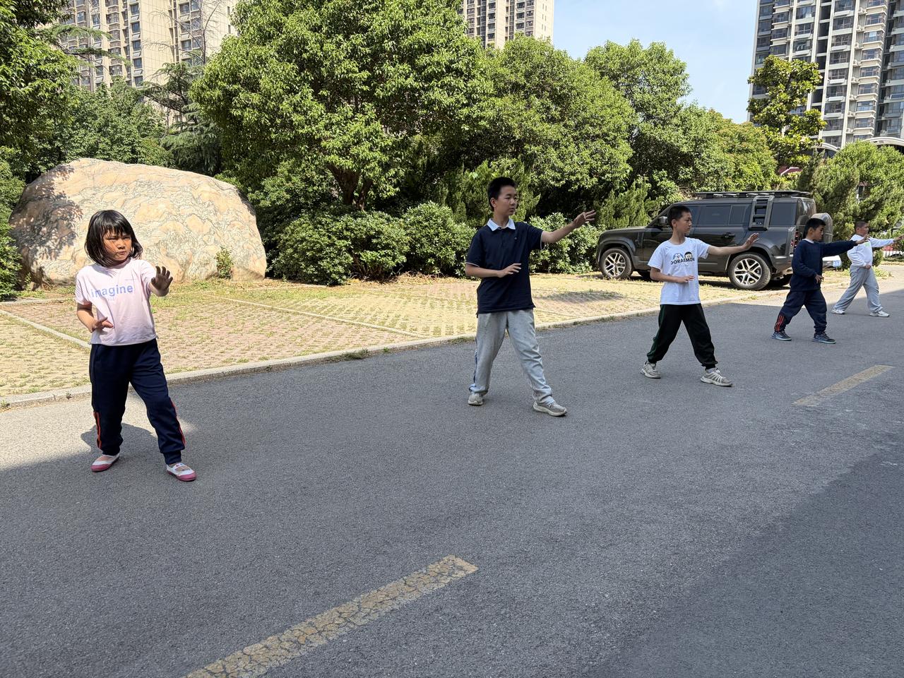 形意拳的内功从何开始?形意拳从第一天学习开始，就已经在练习内功，只是很多人没有意