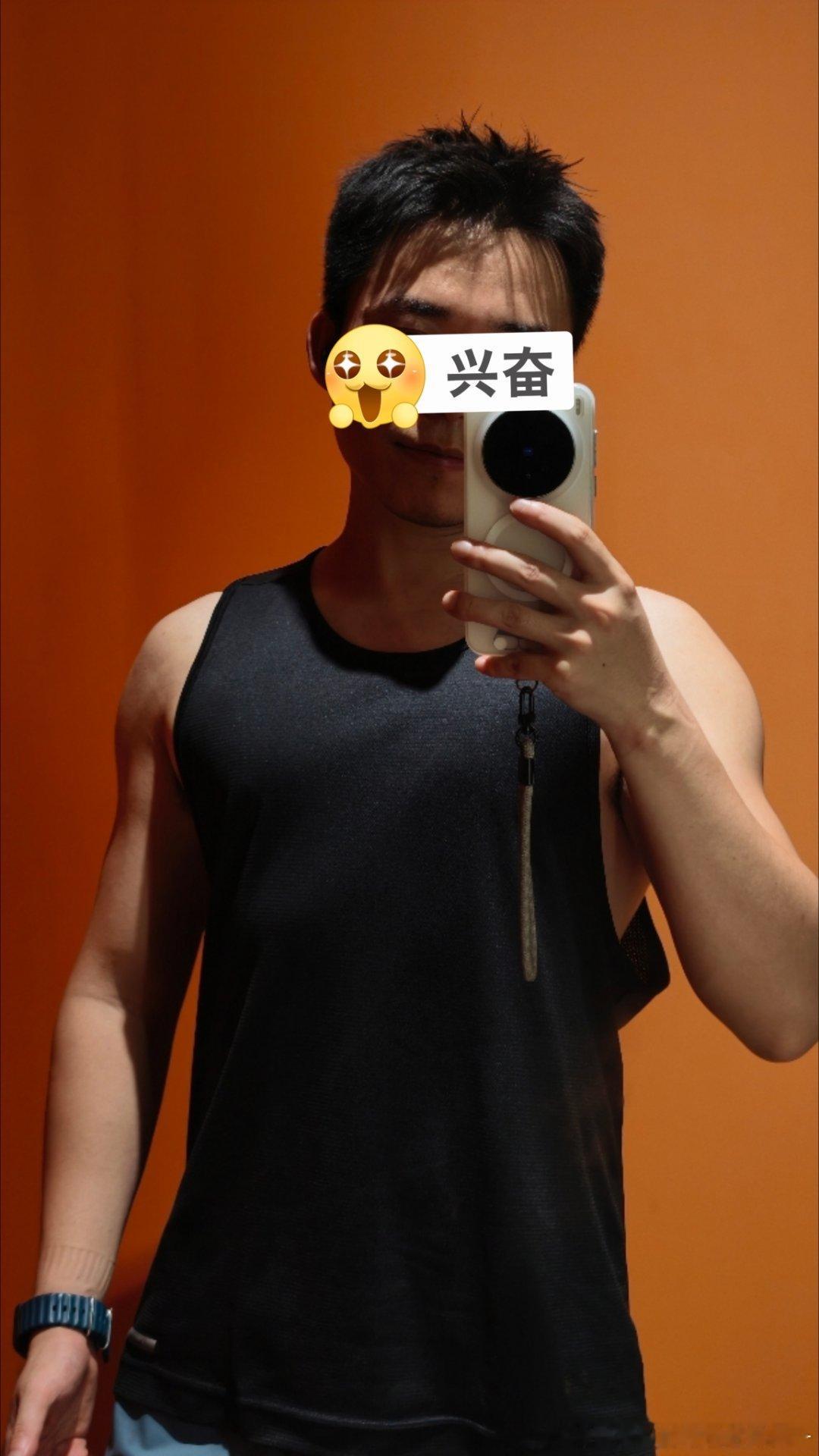 微博贴纸 最近连大鹅都说我瘦了，不知道真的假的。 ​​​