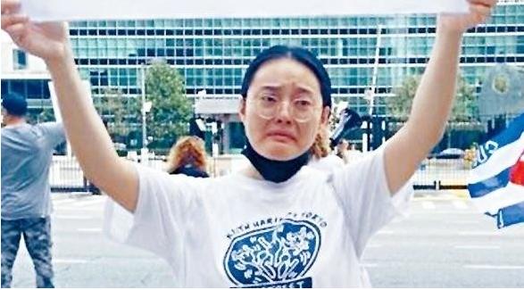 两名华人曾以“杰出人才”移民美国，现面临遣返回国，公民身份被撤销！这对华人夫妇的
