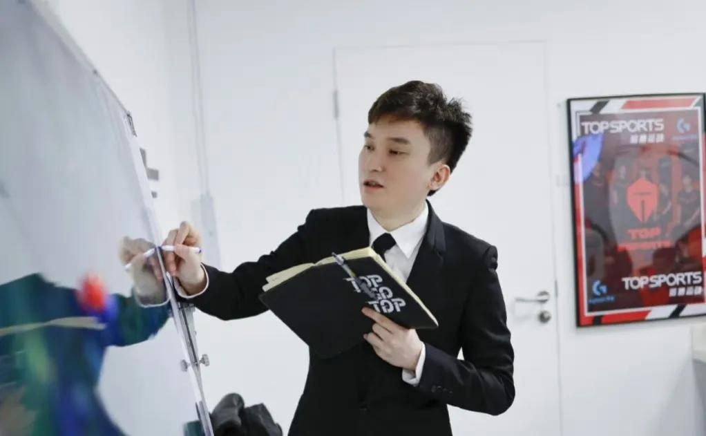 Letme爆料: Tabe或将成为LNG新教练，BSYY (白色月牙)即将被LN