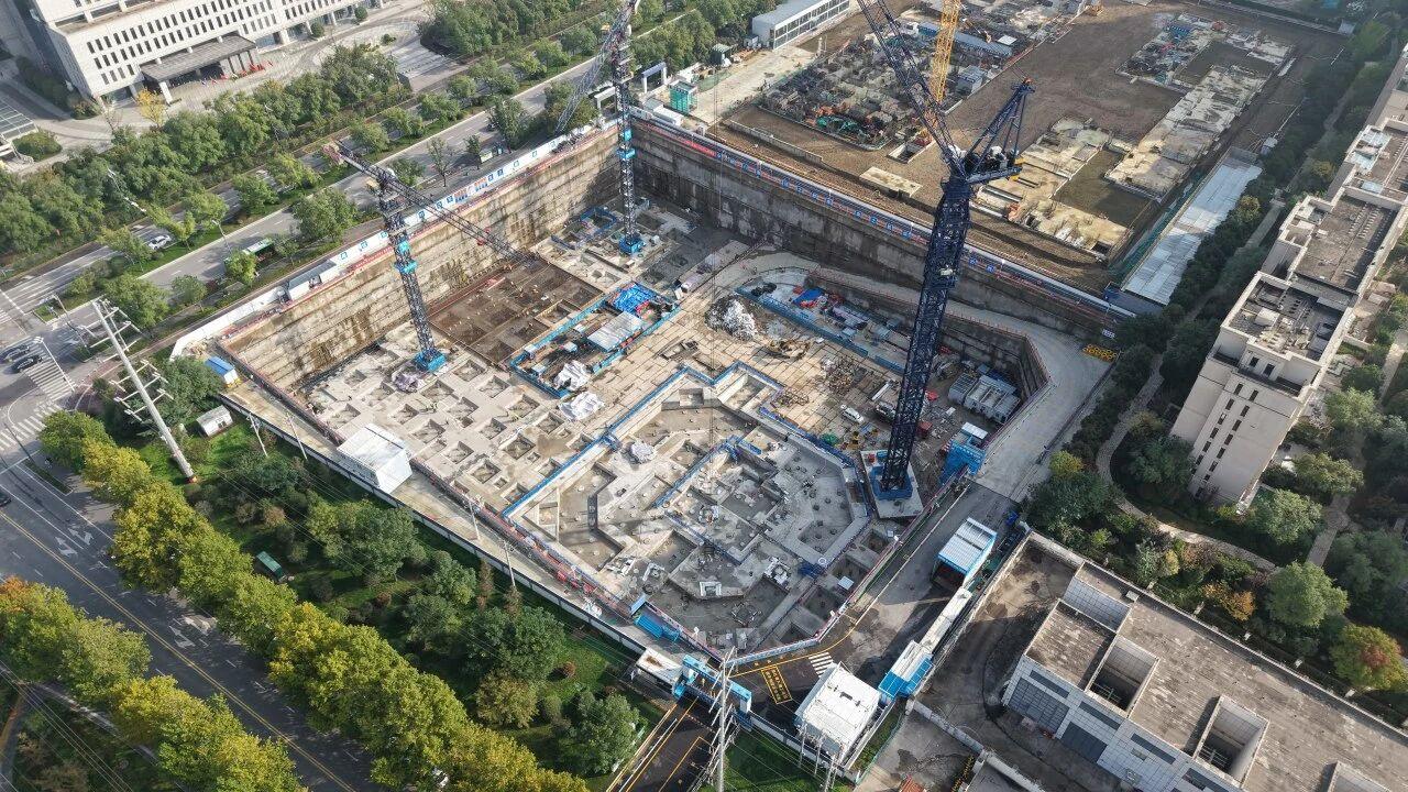 锦业路213米“能量塔”大夏中心进度更新，首块大体积筏板完成浇筑，主体结构施工全