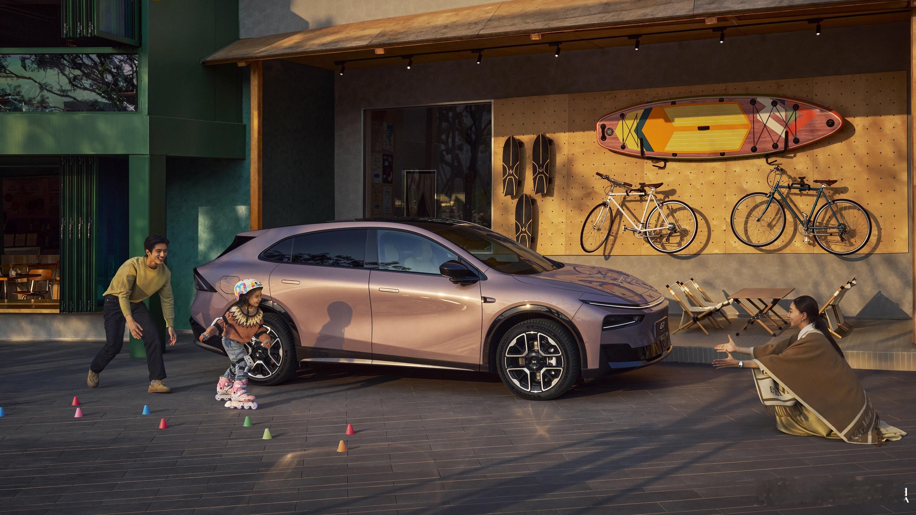 G7这次新增了全新外观颜色，星暮紫。此外还有车友们最看重的副驾专属零重力座椅。我