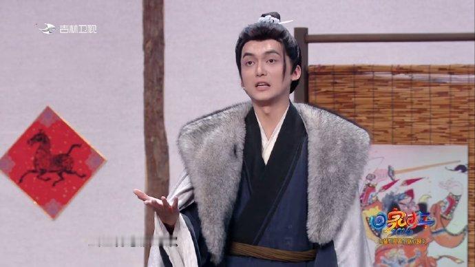 张呈雷淞然三句一个梗这小品的梗也太密了！梅长苏变成“每场输”可还行，打油诗也是让