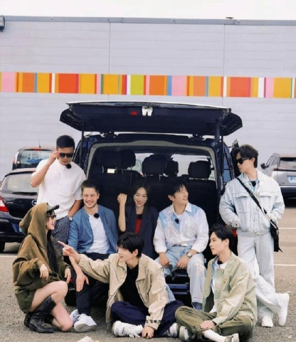 好奇中餐厅这是抓拍还是摆拍？ ​​​