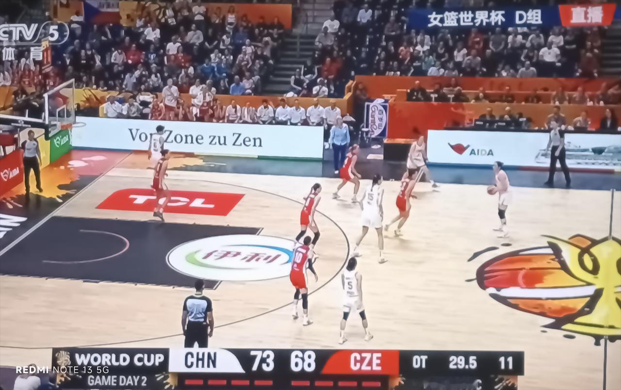 同赛前预测的一样，女篮艰难赢下比赛。纵观全场比赛，还存在褚多不足之处。一是投篮不