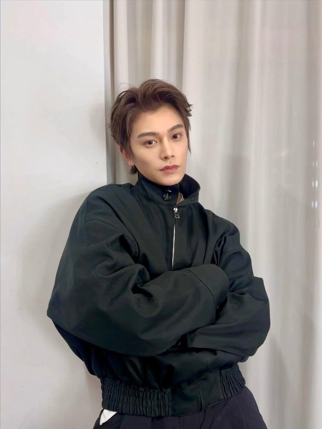 #帅哥# 慕声今天又帅了 “你怕我”真的a爆了 ​​​