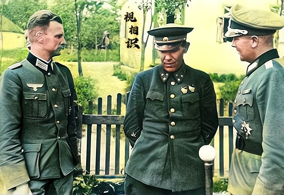 1941年，苏军第六集团军中将司令官穆济琴科，在乌曼战役中率领部队突围时不幸受伤...