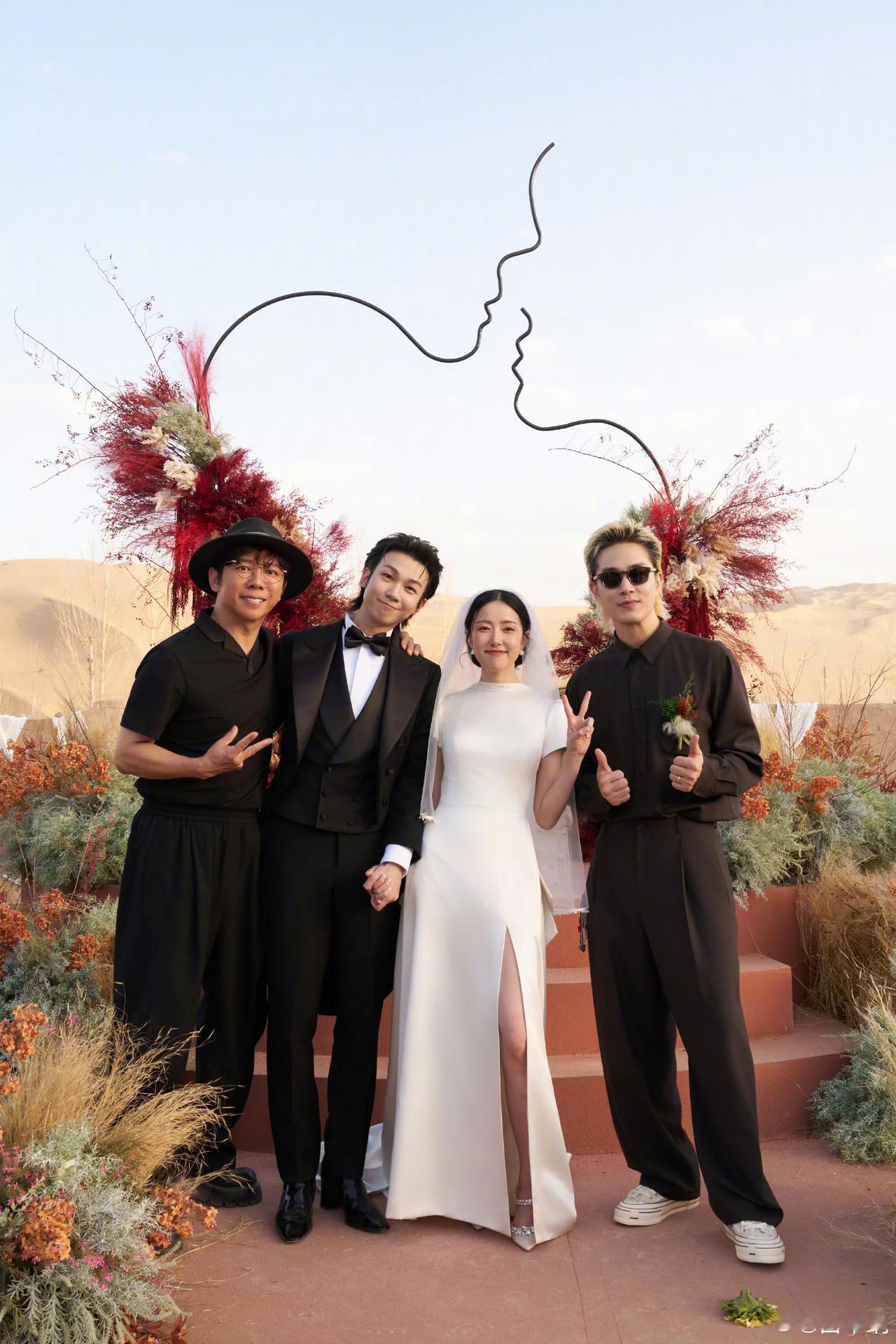 白举纲这波敦煌婚礼真的看得人心里暖乎乎的，哪是那种铺张炫富的明星婚礼啊，直接把整