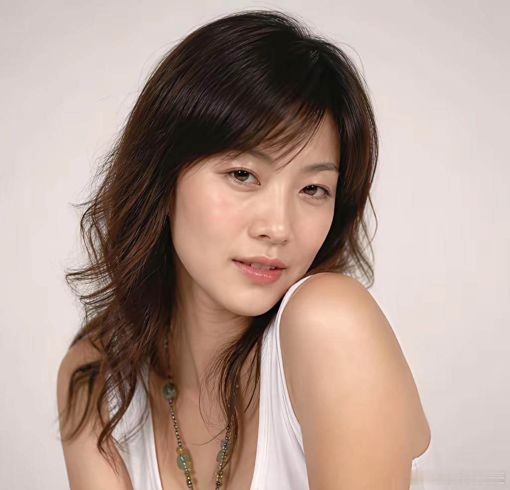 2005年，四位女老师，猜教的什么科目。你更愿意上谁的课？ 