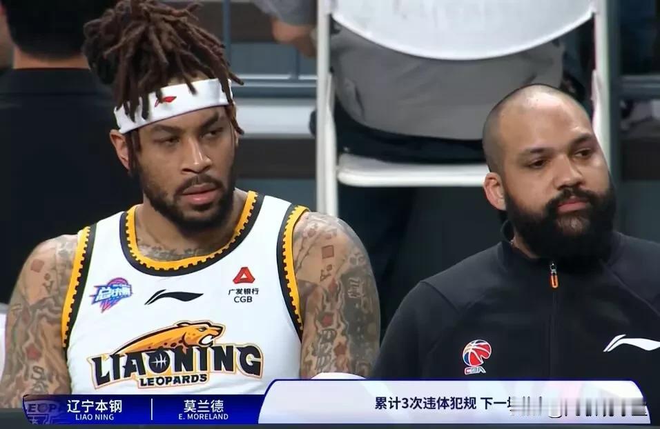 如果今晚的总决赛G4，辽宁爆冷输给新疆不奇怪，原因有三：
1、莫兰德因季后赛累计