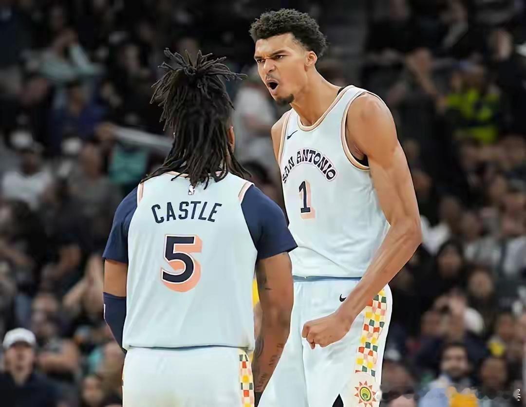 NBA开季魔幻剧！伤病潮炸穿联盟 老詹神迹反衬轮休闹剧NBA伤病潮有多疯 老詹2