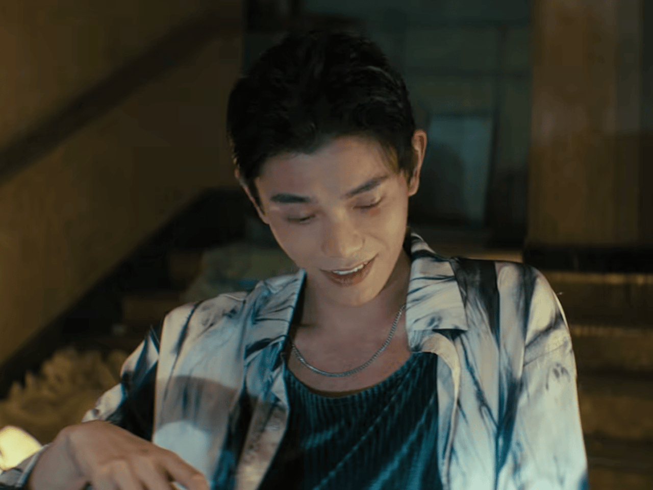 ｜丁禹兮陈伦

陈伦这痞痞酷酷的感觉
你的出现，让平淡的日常多了一份期待，让普通