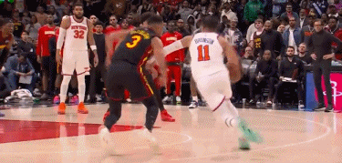 神仙剧本！CJ险些完成1.5秒得6分神迹！
在今天NBA常规赛老鹰对阵尼克斯的第