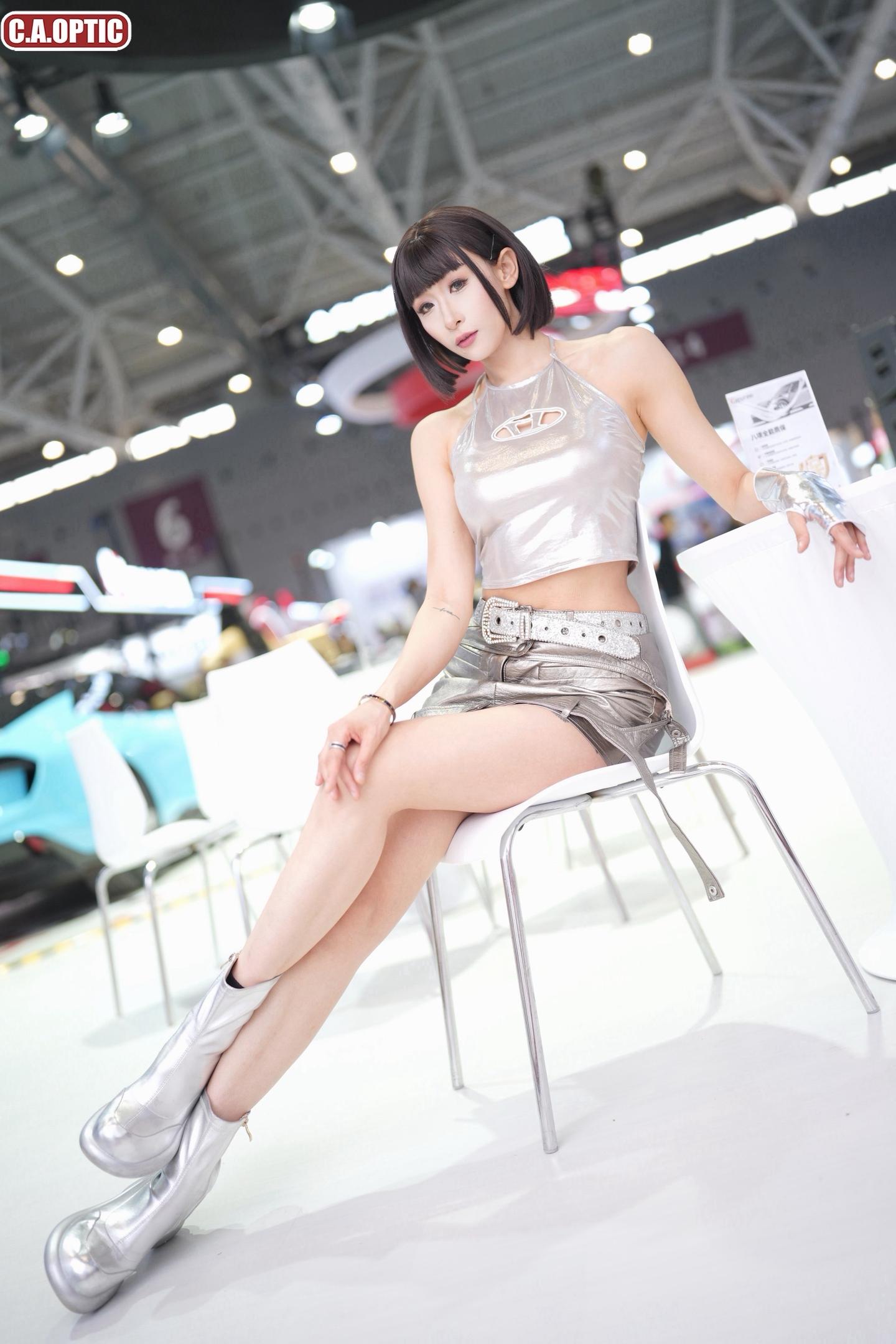 深圳改装车车展。    今天算是清纯一些☺️