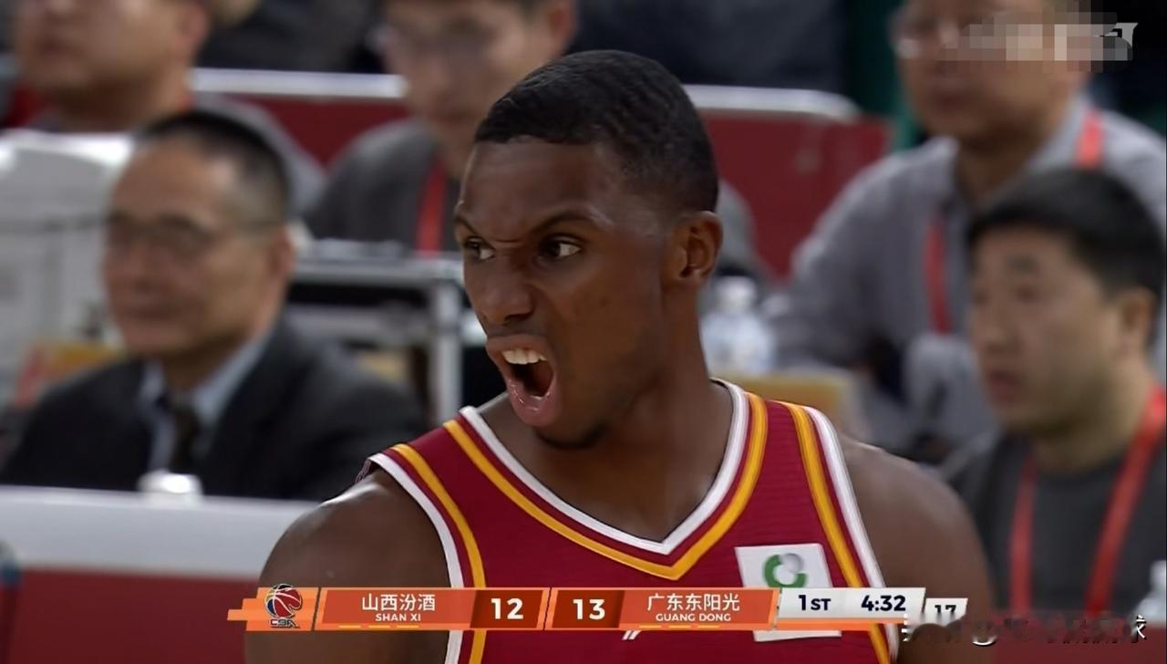 我强烈建议山西汾酒立刻裁掉外援迪亚洛！在今天山西汾酒主场以89：95不敌广东东阳