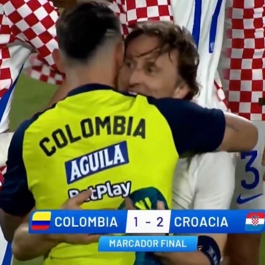 皇马 哈梅斯和莫德里奇交换球衣🤍 