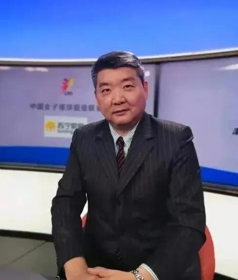 [赞]还是李焕宁教练对女排看得透！
近期，李焕宁教练作为直播嘉宾一些对女排的评论