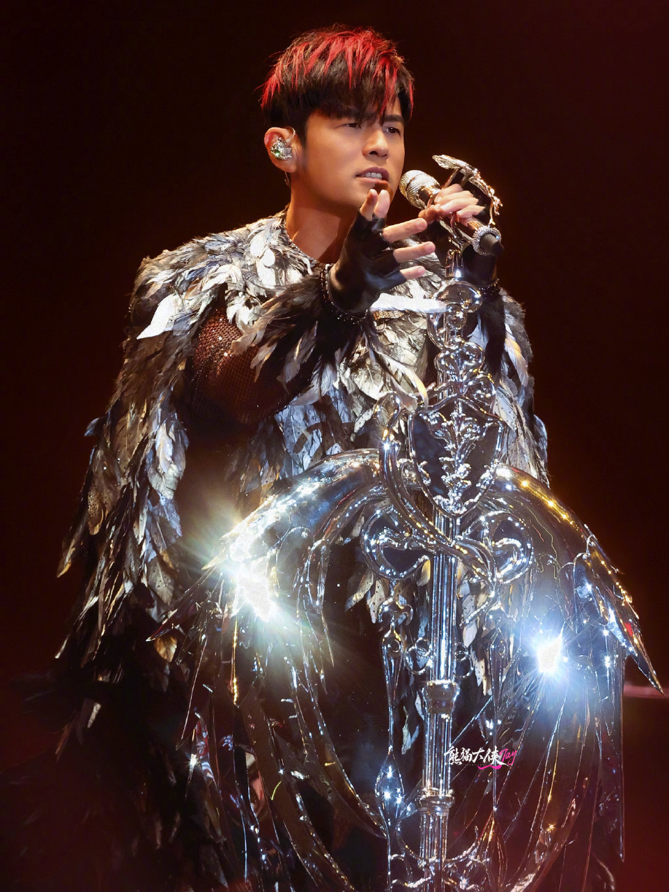 周杰伦温州演唱会售磬周杰伦演唱会的含金量还是太高了，温州连开三天的票都已售罄，不