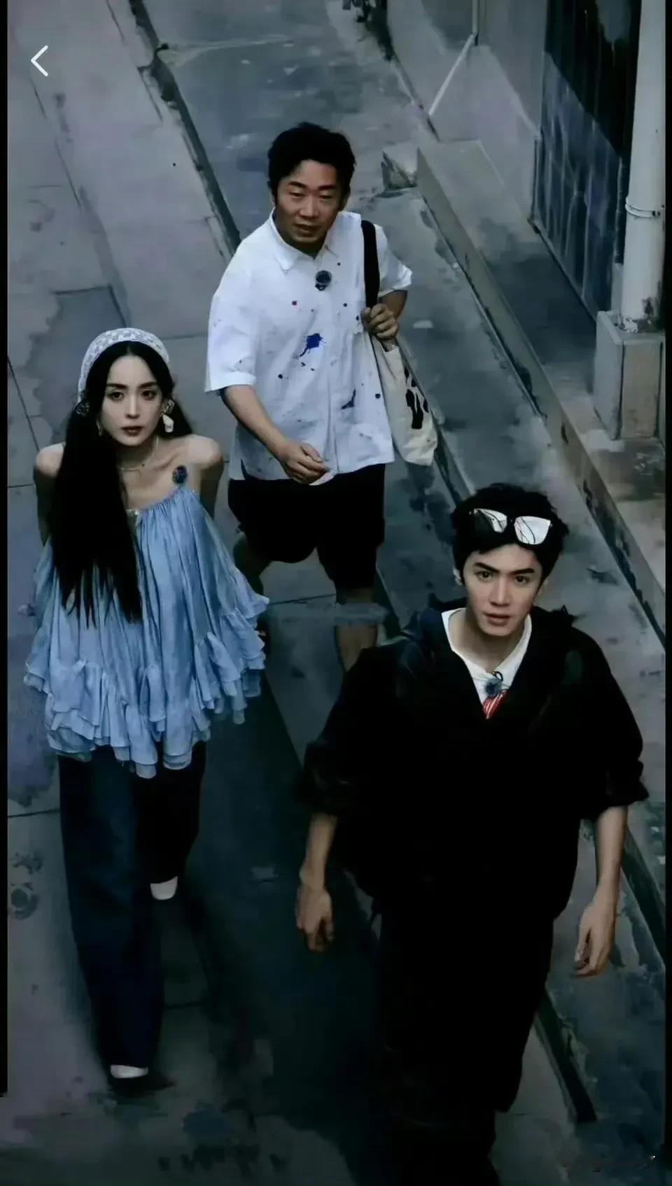 杨迪这是破坏高级感呀！[捂脸][捂脸]