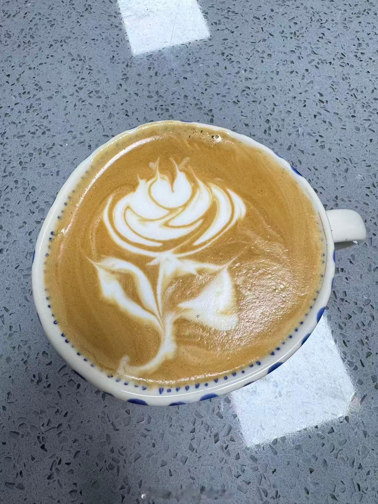 同事都会拉玫瑰花啦我还推推乐呢说等我过去教我这是催上班呢我休息了一周真是爽歪歪什