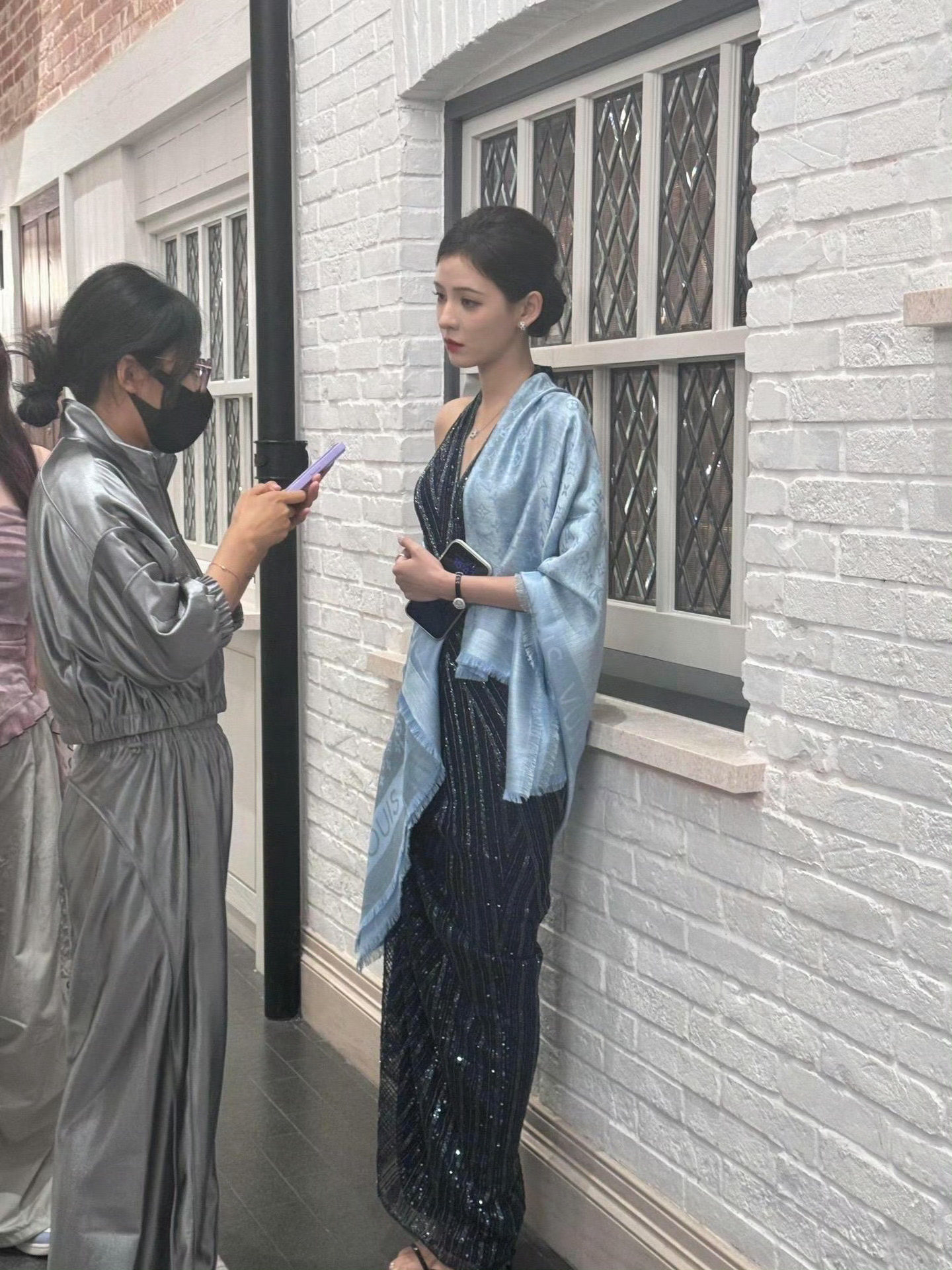 人怎么能在颜值上有这么完美的人生体验早期幼得像洋娃娃 现在又是成熟知性美 每一阶
