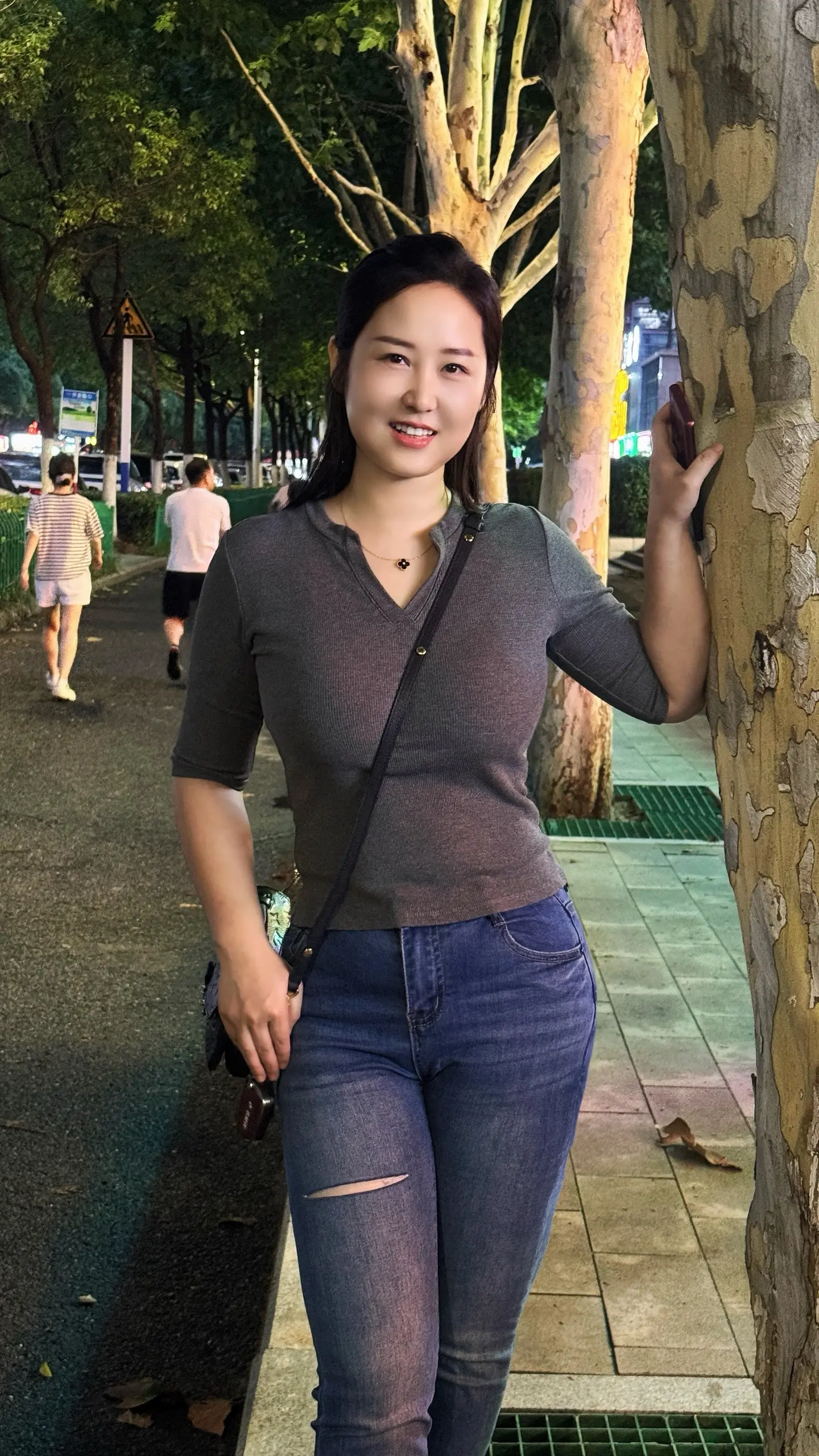 光在叶隙间轻语