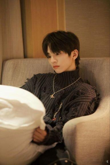 #刘冠佑高音惊艳导师团##星光闪耀的少年#我滴老天奶呀！！到底还有谁还没看过刘冠
