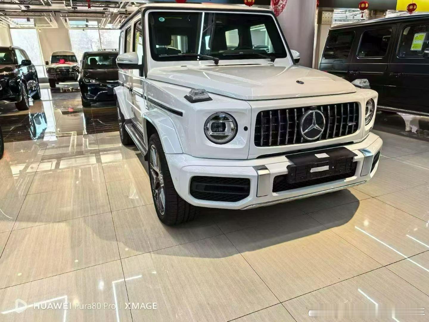 23款韩版奔驰G6323年7状态。 现车配置：AMG包 22寸轮毂 座椅舒适包 