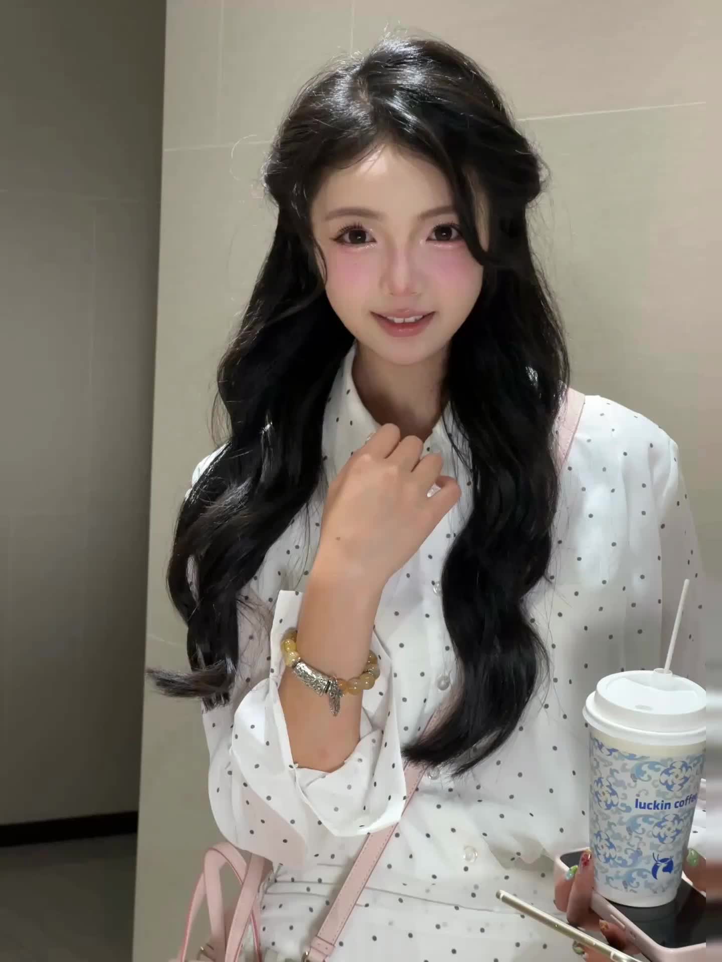 你的眼睛比海辽阔～