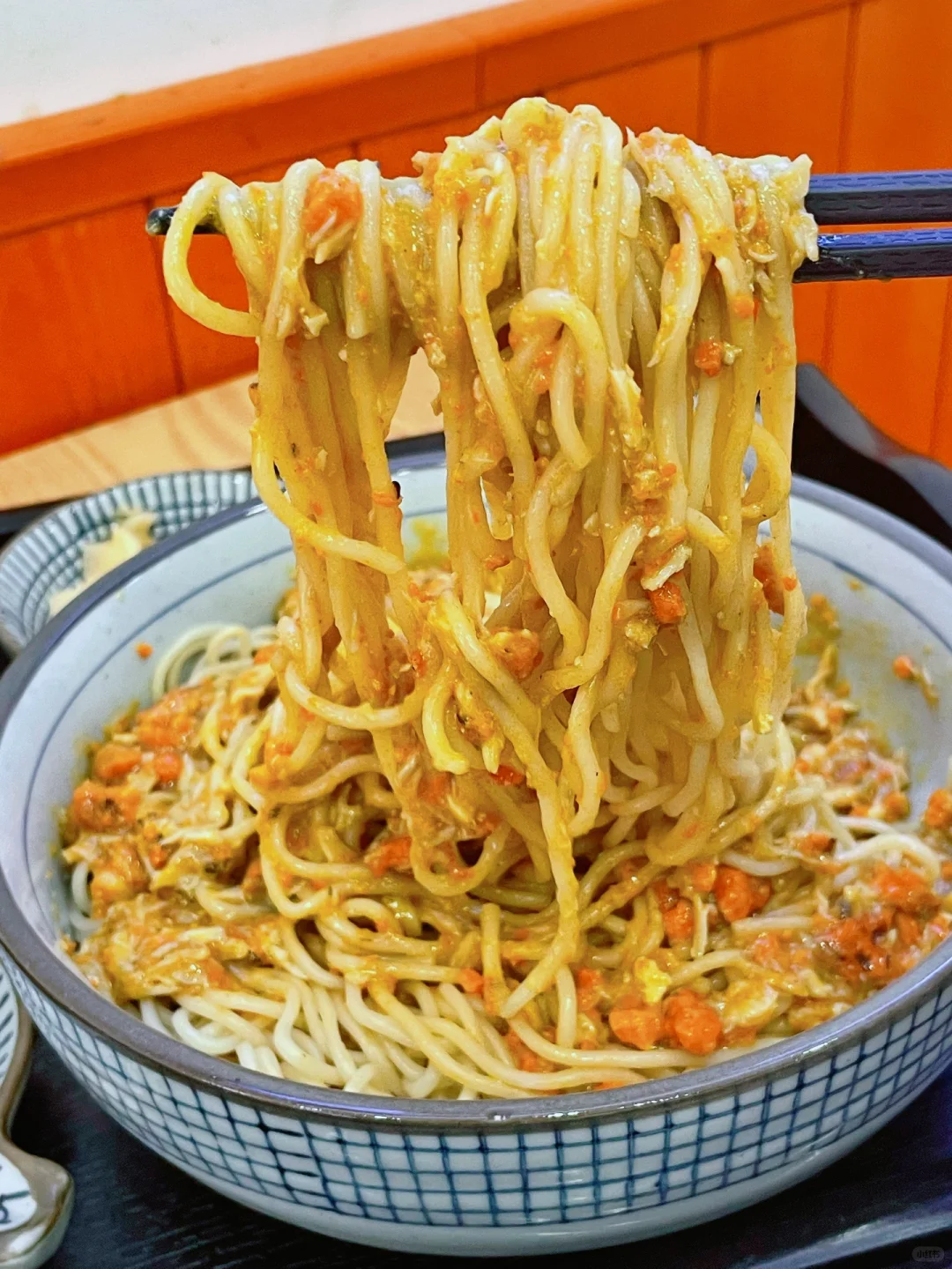 😘吃了那么多家蟹黄面，这家味道zui好。 进门服务员小哥就给我们上了...