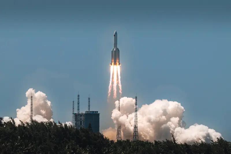 发现没
神舟二十号乘组回来，这里面可有不少门道！以前着陆舱降落，地面人员得开车追