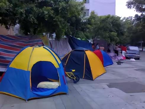 今年国庆假期，国内住宿市场上演了一场耐人寻味的“攻守战”——当酒店与民宿习惯性地