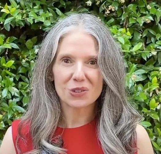 3月23日，香港特区政府发布《香港国安法第四十三条实施细则》。
     也是3