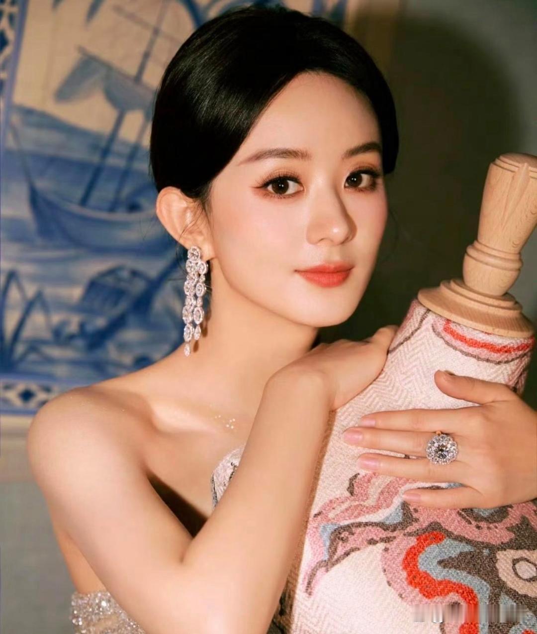 1. 赵丽颖此前收到一部正剧邀约，研读剧本后觉得故事缺乏吸引力，加之合作男演员并