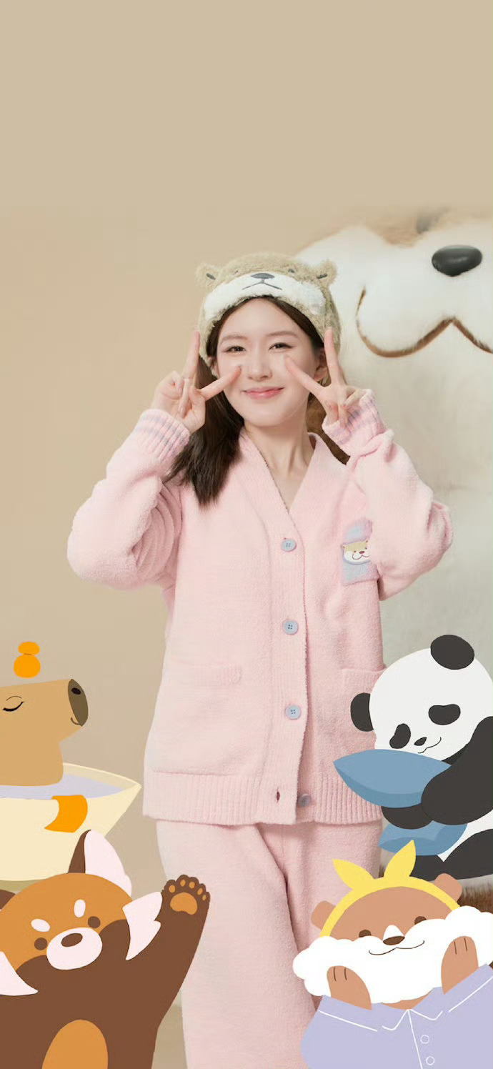 赵露思，多多益善！[太开心]#赵露思rosy的一天# ​​​