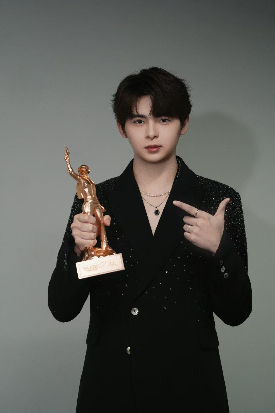 伞兵期待未来共赴更多精彩 小伞超牛的！实至名归的荣耀，未来的每一步我们都在，一起