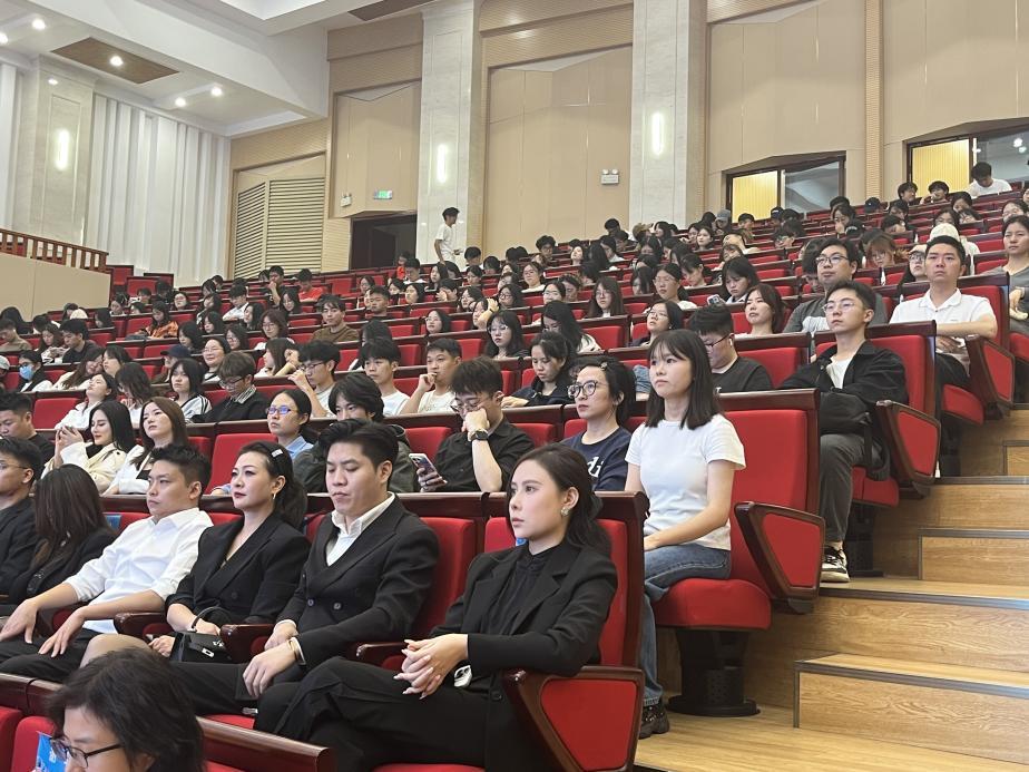 2025年“就业引航”高校毕业生留筑春晖引才行动暨企业家面对面访谈活动在贵州财经大学举行