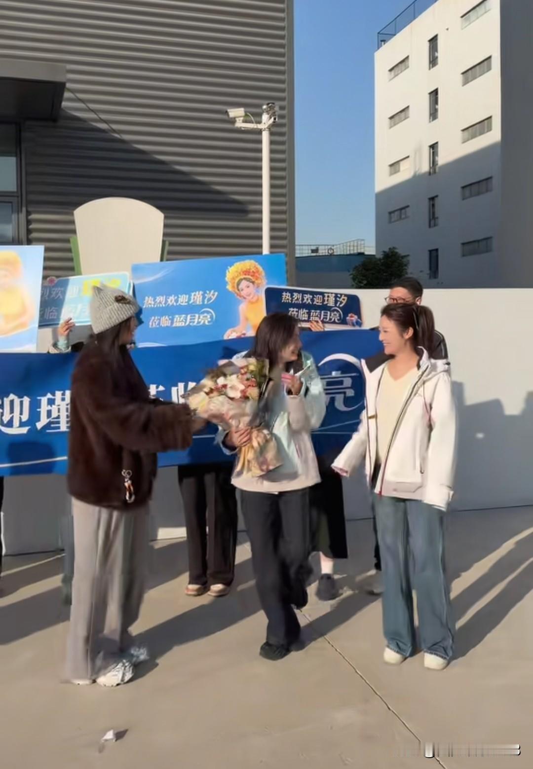 瑾夕再次更新视频，正式开启赚钱模式。
   寻亲家族里面，瑾夕前期流量也是可以的