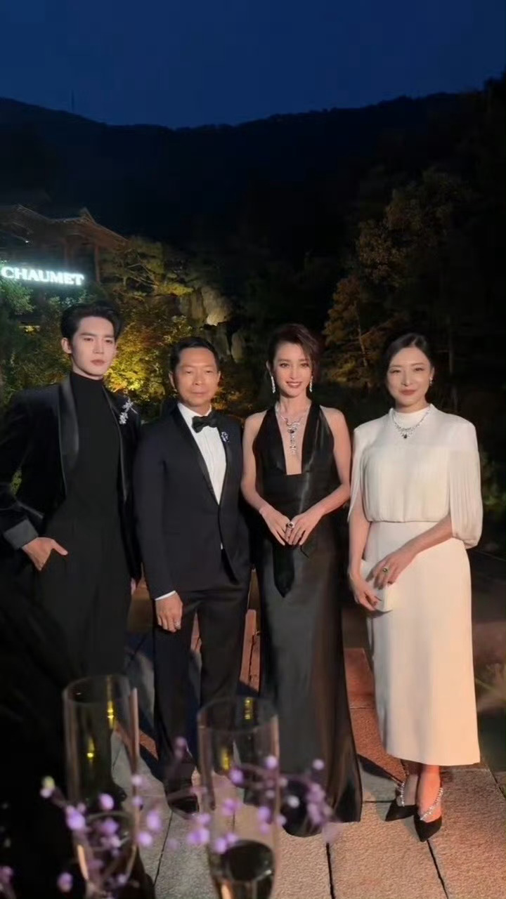 于适、李冰冰尚美巴黎晚宴同框合照🈶 ​​​