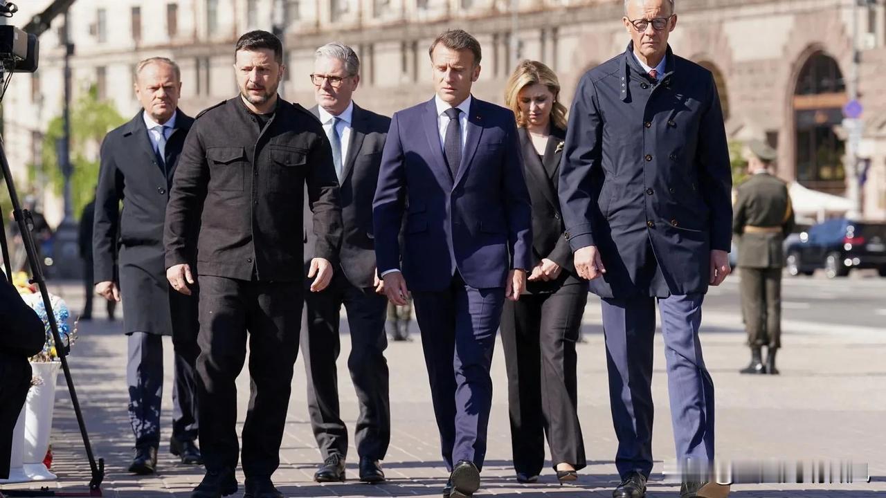 据《明镜周刊》报道，一份泄露的谈话记录显示，法国总统马克龙警告称，美国可能会在与