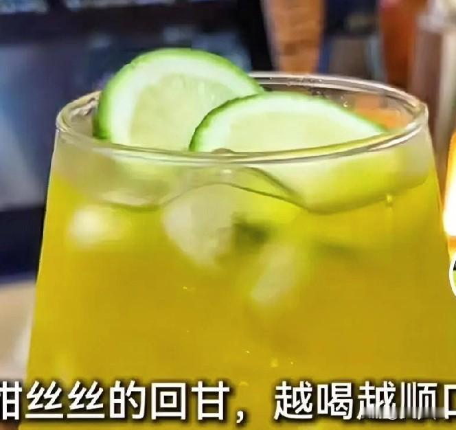 高一生期中考试，今天最后一天了。这几天高一生回家一直感慨，现在的题对比去年这时候