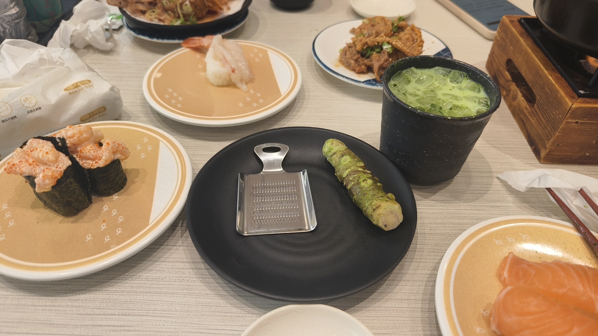 来滨寿司做菜了哈哈哈哈，味道还挺不错的。 ​​​
