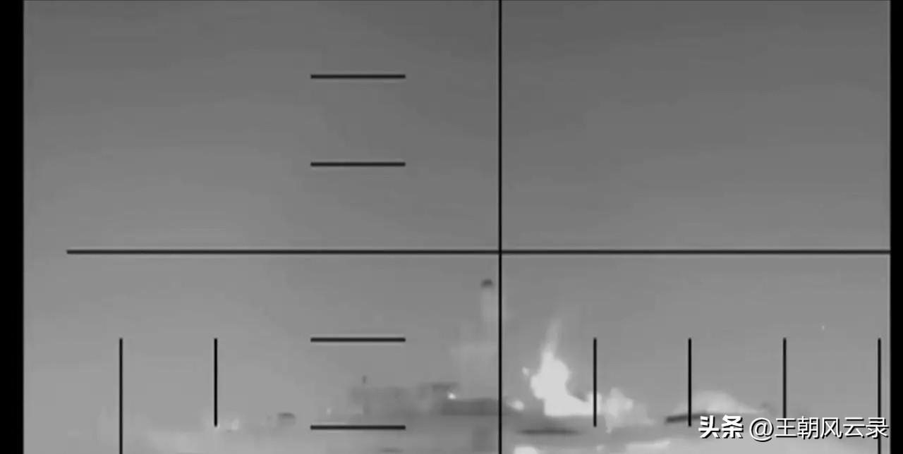 伊朗军舰被击沉！印度网友怒斥这是“印度的巨大耻辱”
3月4号，美军一艘核潜艇在靠