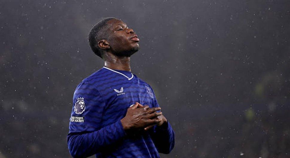 埃弗顿 以埃弗顿的阵容，能排到英超联赛第8，已经超出预期了。这要是按球员身价排名